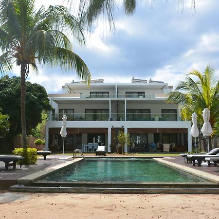 Olana Blue - Beachfront Apartment Rivière Noire エクステリア 写真
